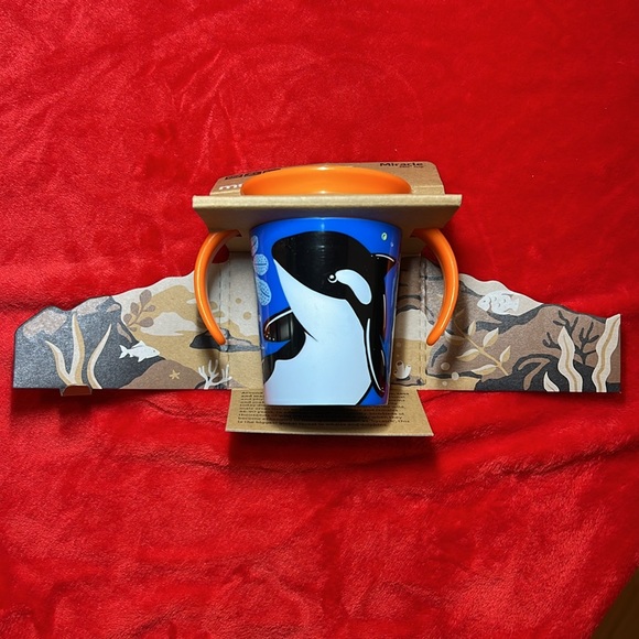 NWT Whale 6oz Munchkin Miracle 360• cup 6+ months. BPA FREE. Dentist Recommended - Picture 2 of 6